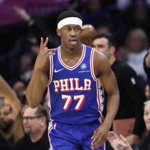 U直播-难挽败局！埃奇库姆21中8拿到23分5板 三分11中5