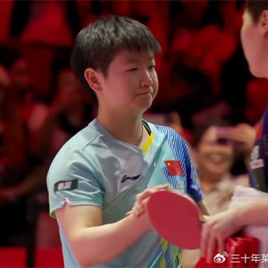 NBA优直播-王曼昱领奖合影闹尴尬！被批评不和冠军握手，孙颖莎发声说明问题|女单|国乒|比赛|球迷|乒乓球_新浪体育_新浪新闻